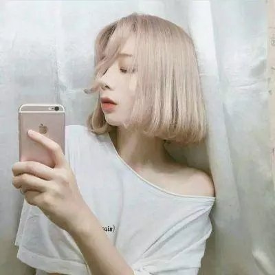霓虹灯下的哨兵
